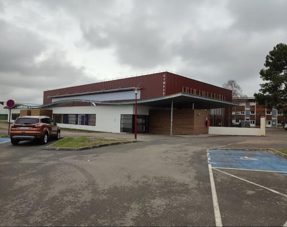 Gymnase Scolaire, Avenue du Lycée, 40160 Parentis-en-Born